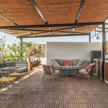 Unique Solar Penthouse With Jacuzzi And Sauna In Central Athens-2